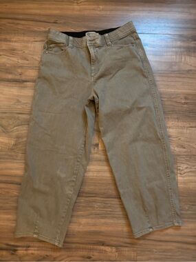 EUC Democracy Women’s Barrel Jeans in Light Tan